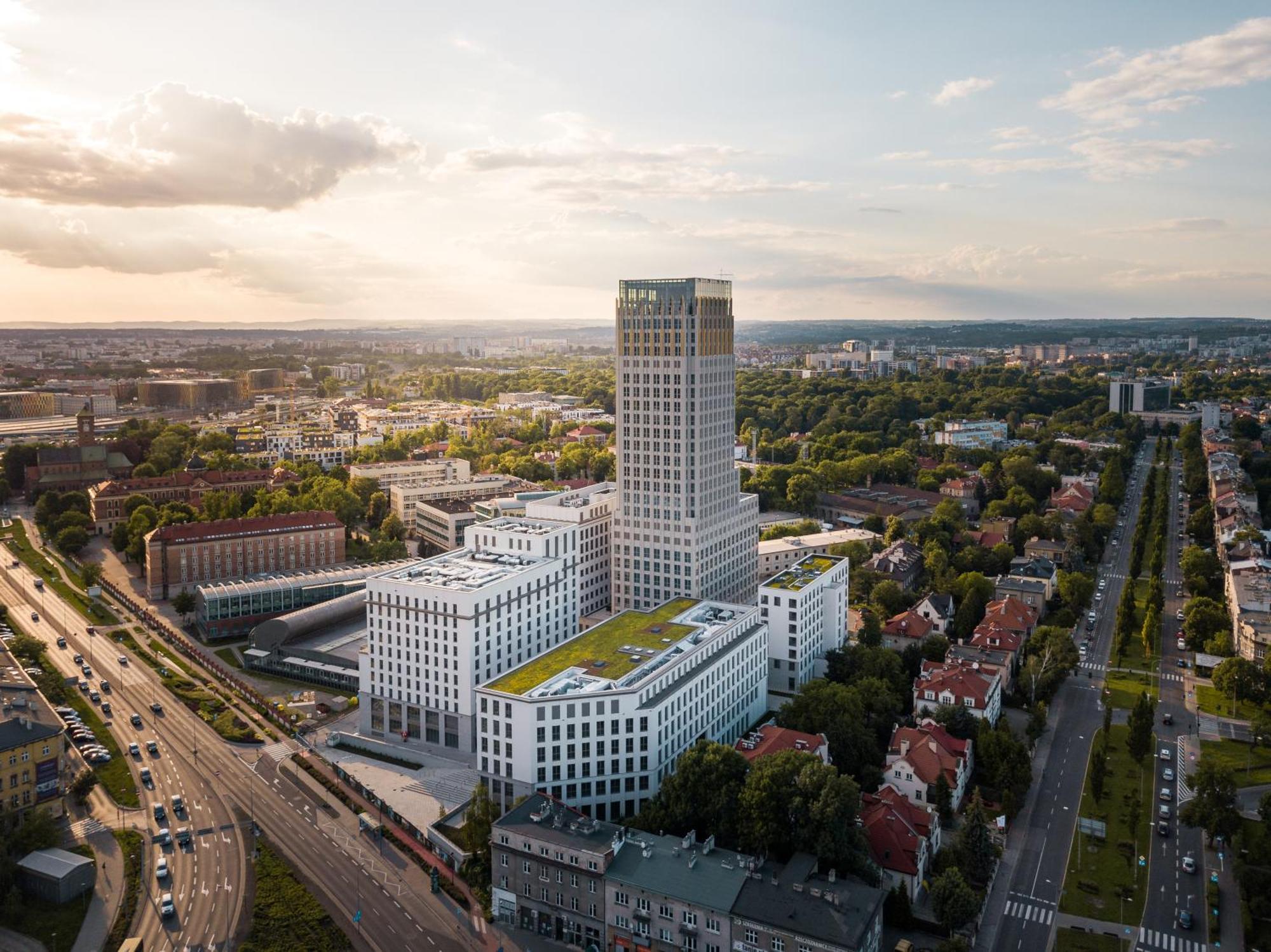 Radisson Red Hotel & Radisson Red Apartments, Krakow Exterior photo